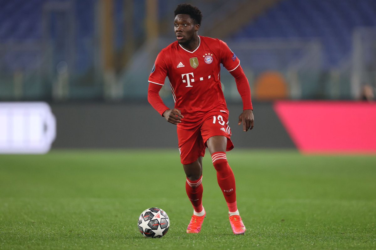 Alphonso Davies có sự thăng tiến vượt bật 