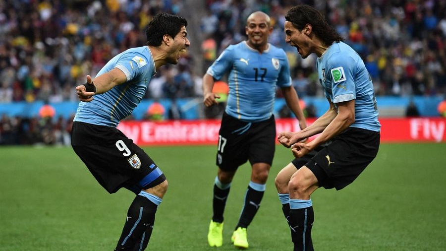 Năng lực của Suarez - Cavani