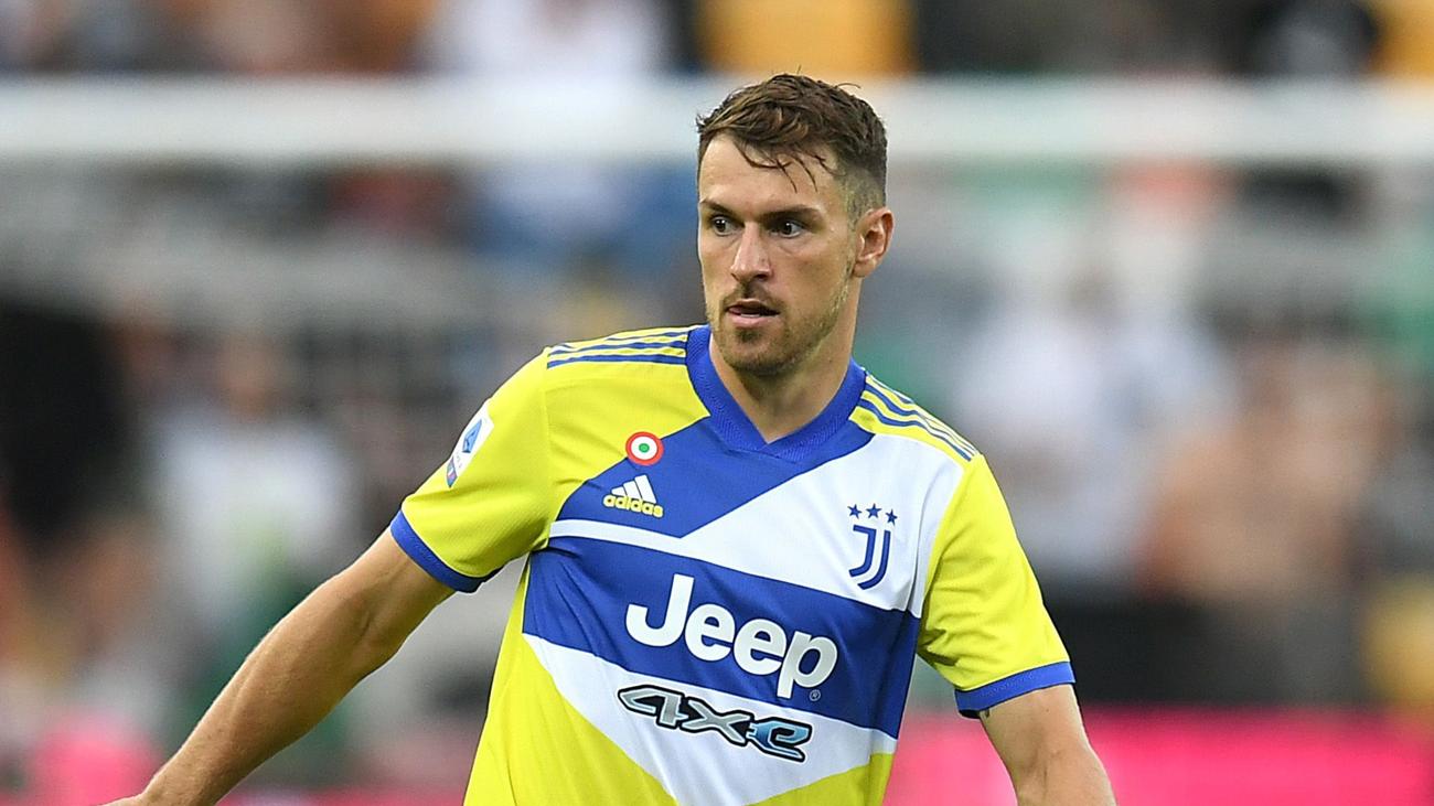 Juventus thông báo tiền vệ Aaron Ramsey sẽ phải nghỉ thi đấu vô thời hạn