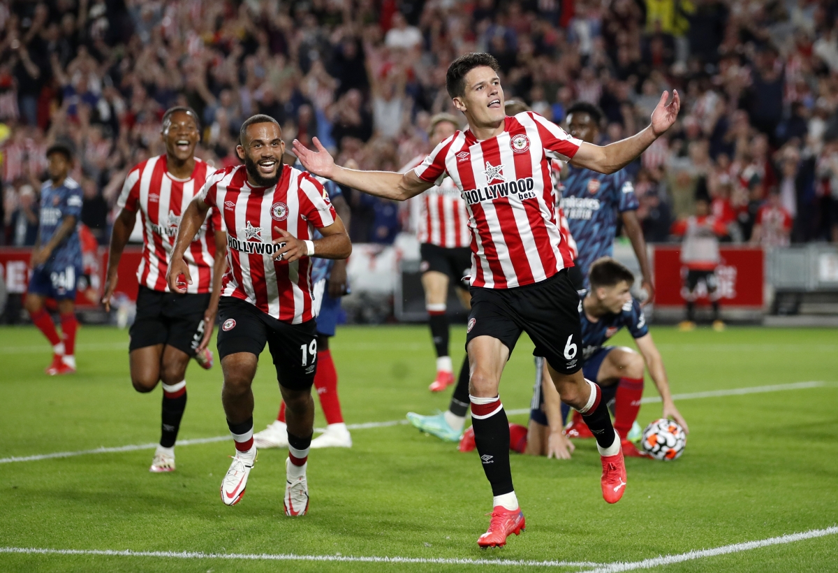 Trận đấu 14/8: Brentford chiến thắng Arsenal với tỷ số 2-0