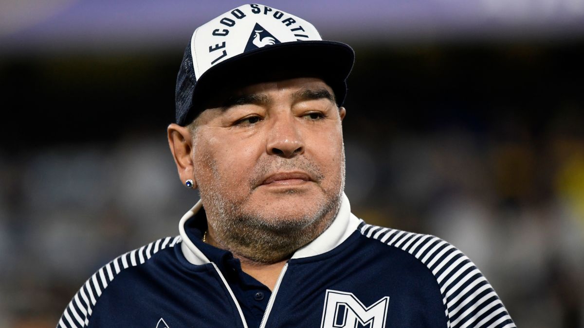 Maradona đã dùng bia và cần sa trước khi qua đời