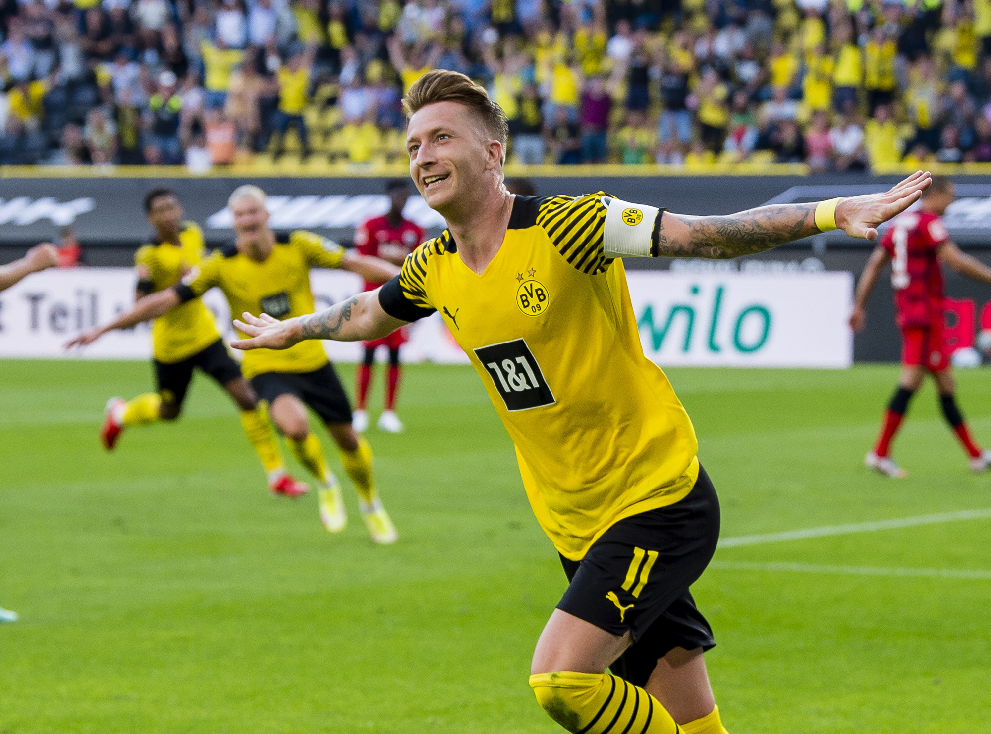 Marco Reus ghi bàn mở tỷ số cho Dortmund