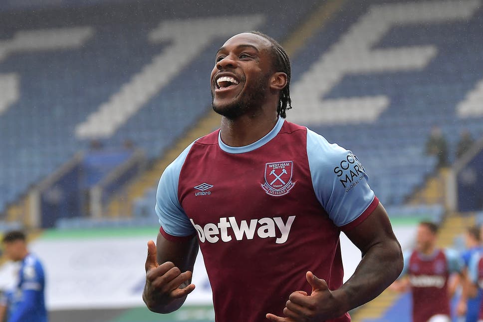 Michail Antonio, con bò mộng kỳ lạ ở Ngoại hạng Anh