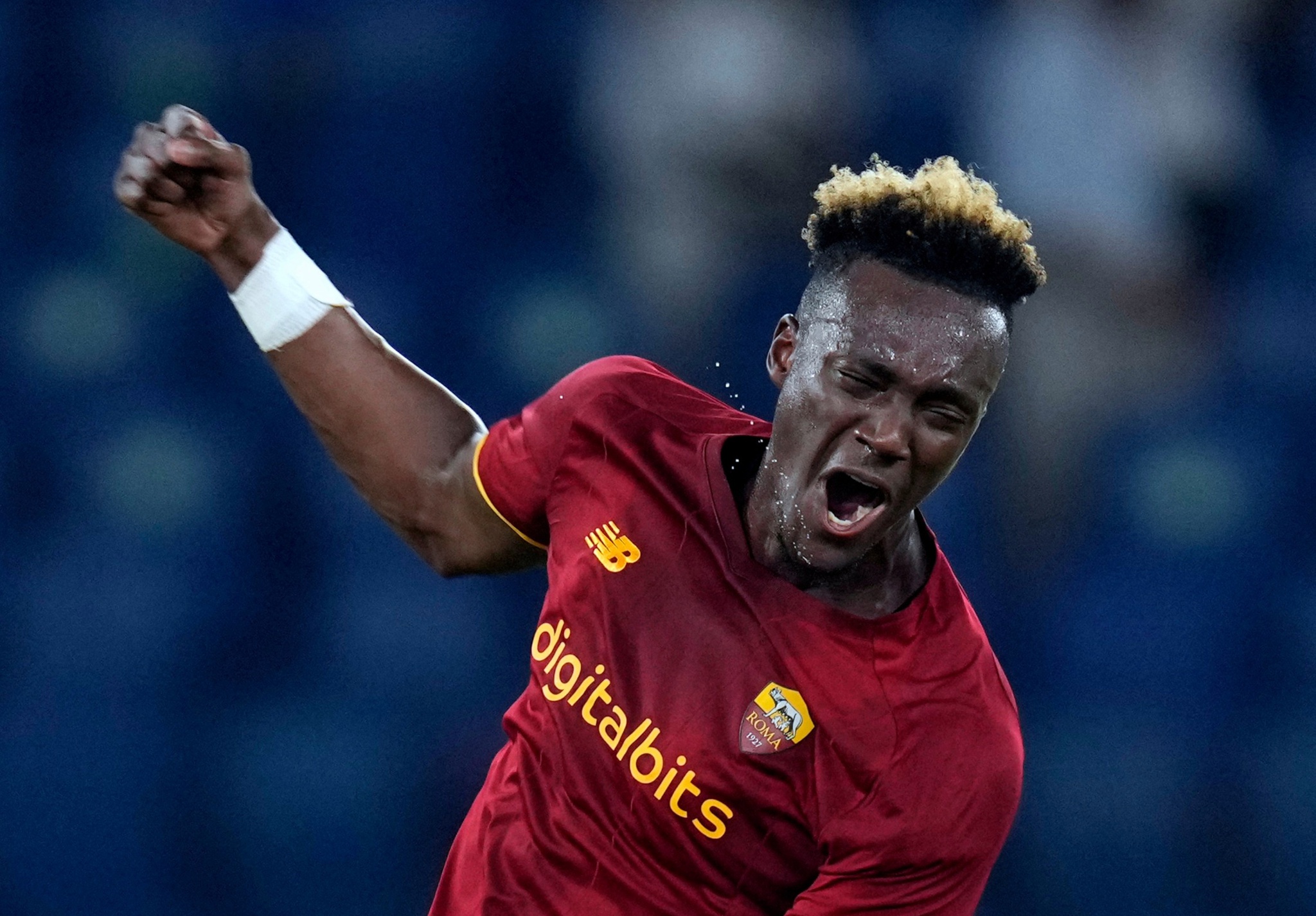 Tammy Abraham tỏa sáng rực rỡ trong ngày ra mắt